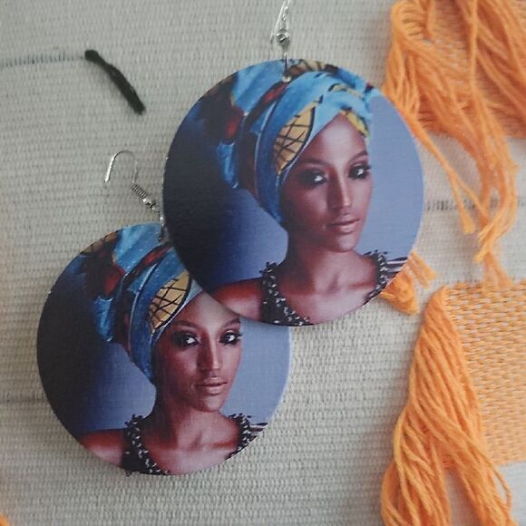 Stylish Blue and Orange Earrings - Picture 1 of 2